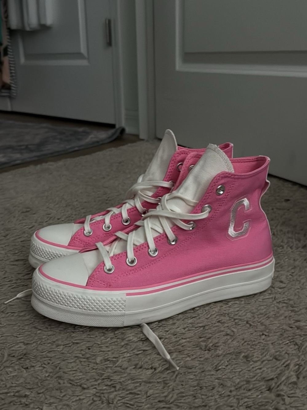 Pink High-Top platform converse